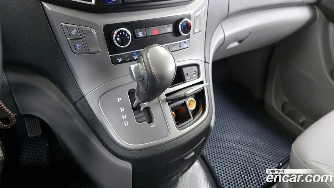 Hyundai Starex — фото 9