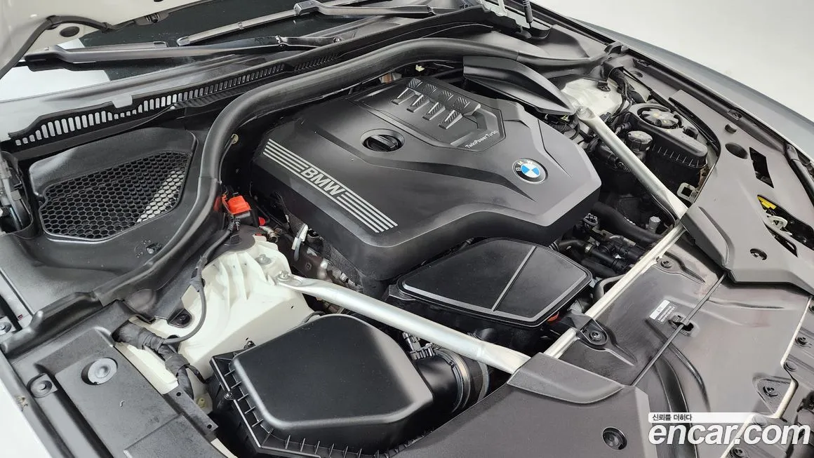 BMW 5-Series — фото 8