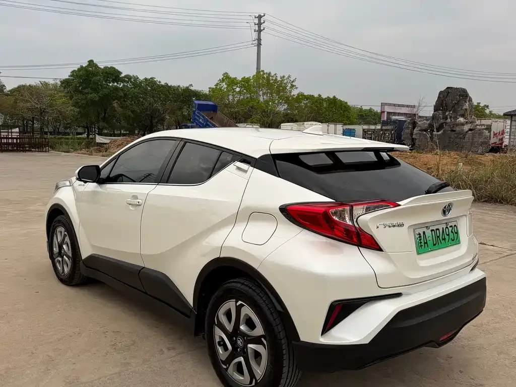 Toyota C-HR EV 2021 из CN, фото 4