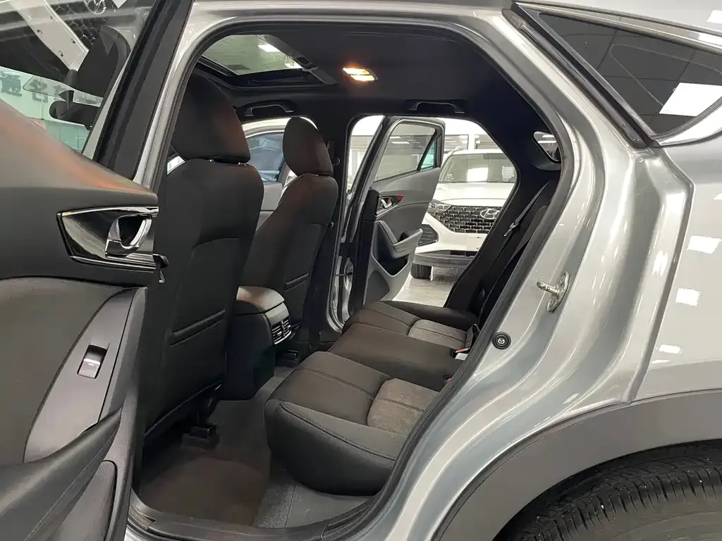 Mazda CX-4 2021 из CN, фото 9