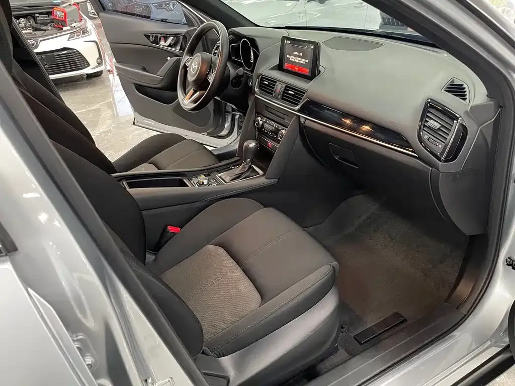 Mazda CX-4 2021 из CN, фото 4