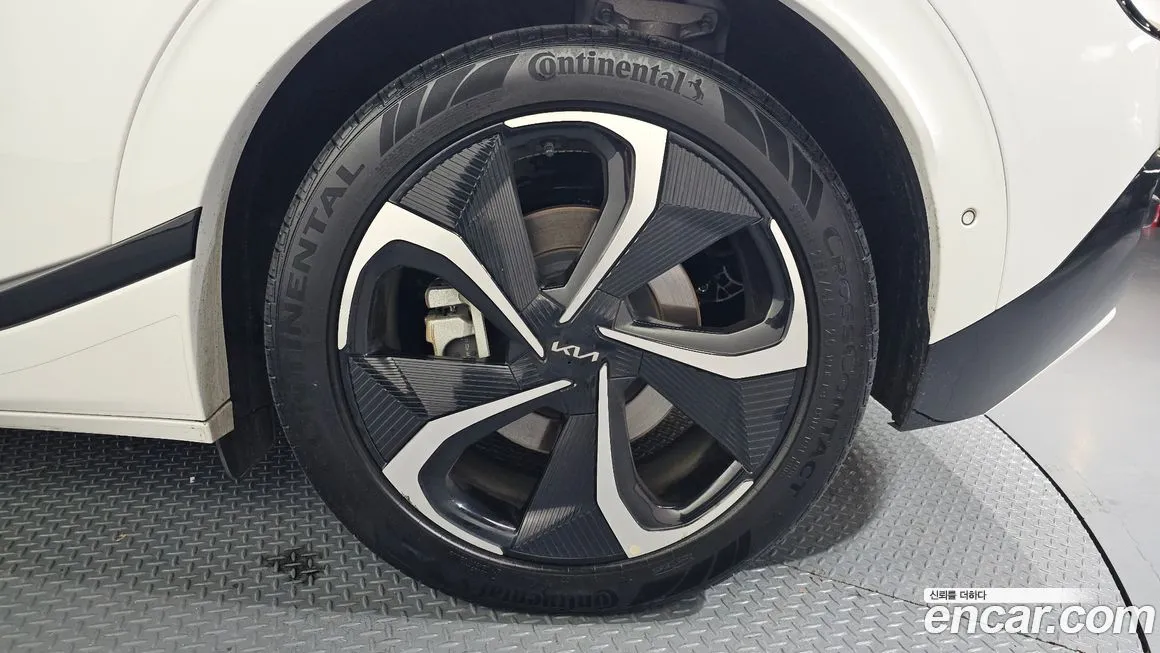 Kia EV6 — фото 7