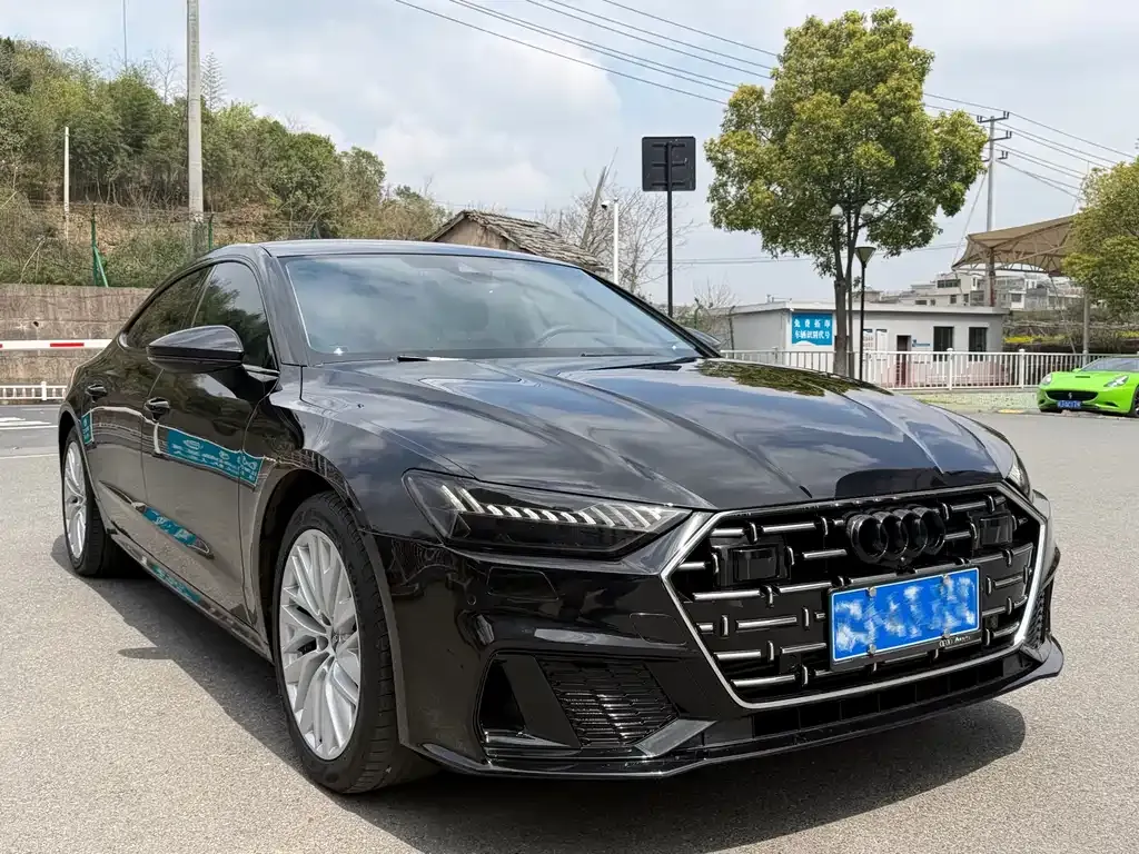 Audi A7L — фото 5