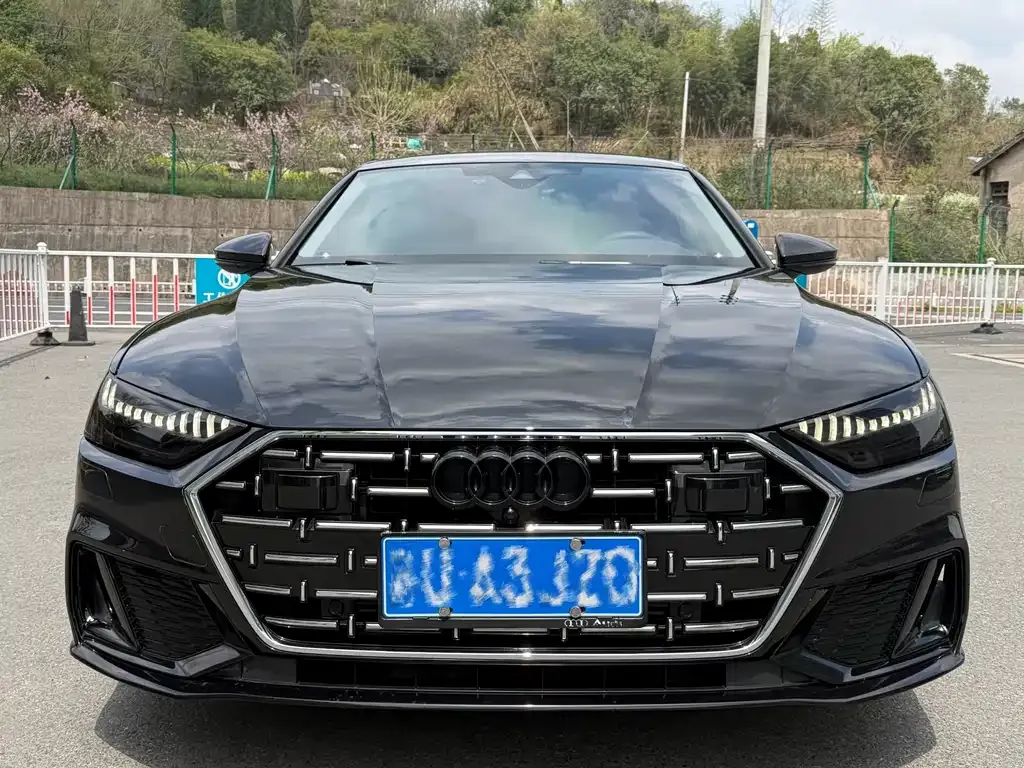 Audi A7L — фото 7
