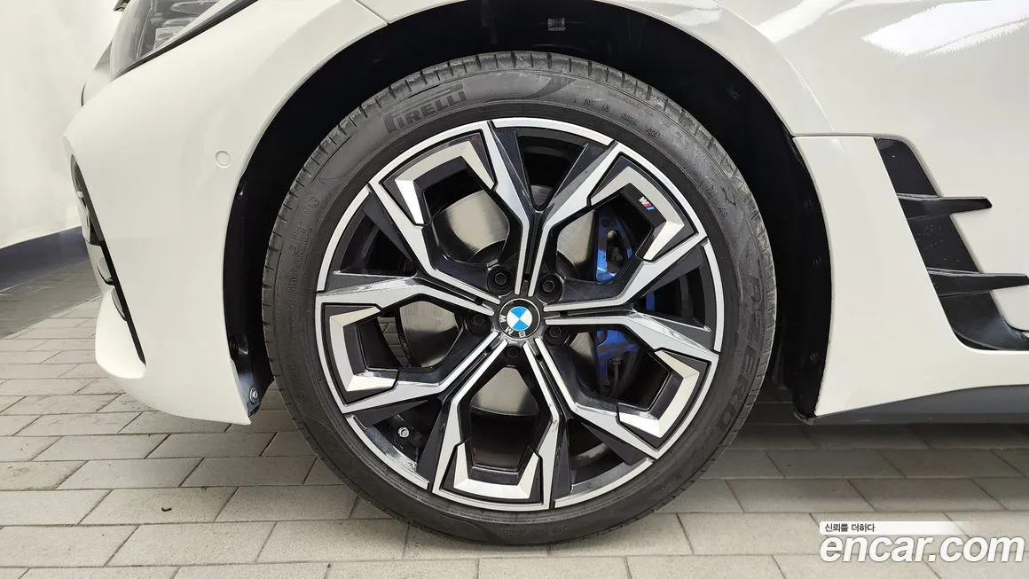 BMW 4-Series 2024 из KR, фото 5