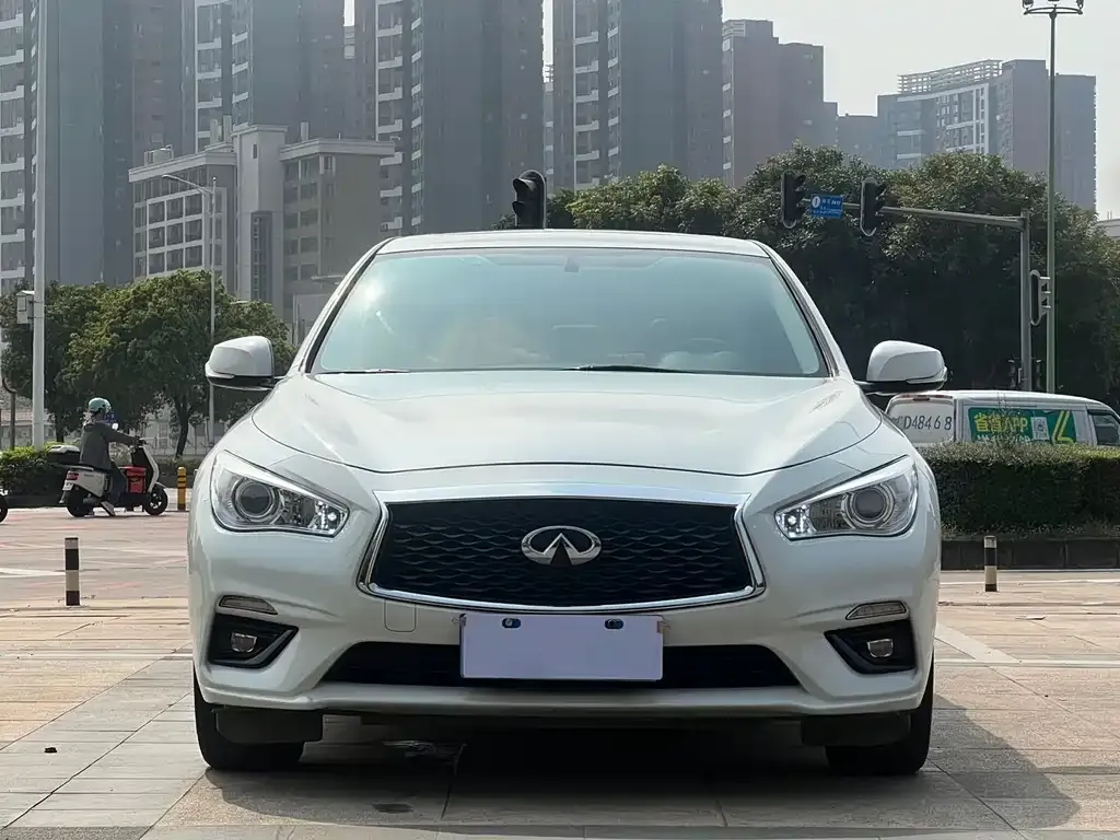 Infiniti Q50L — фото 5