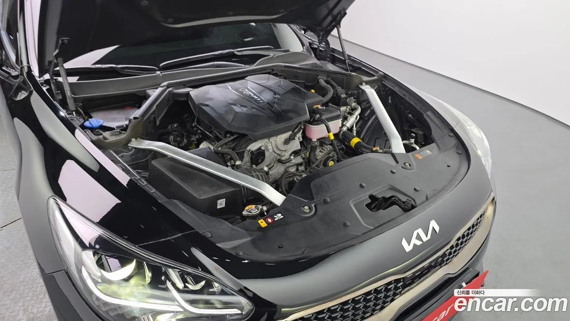 Kia Stinger 2023 из KR, фото 2