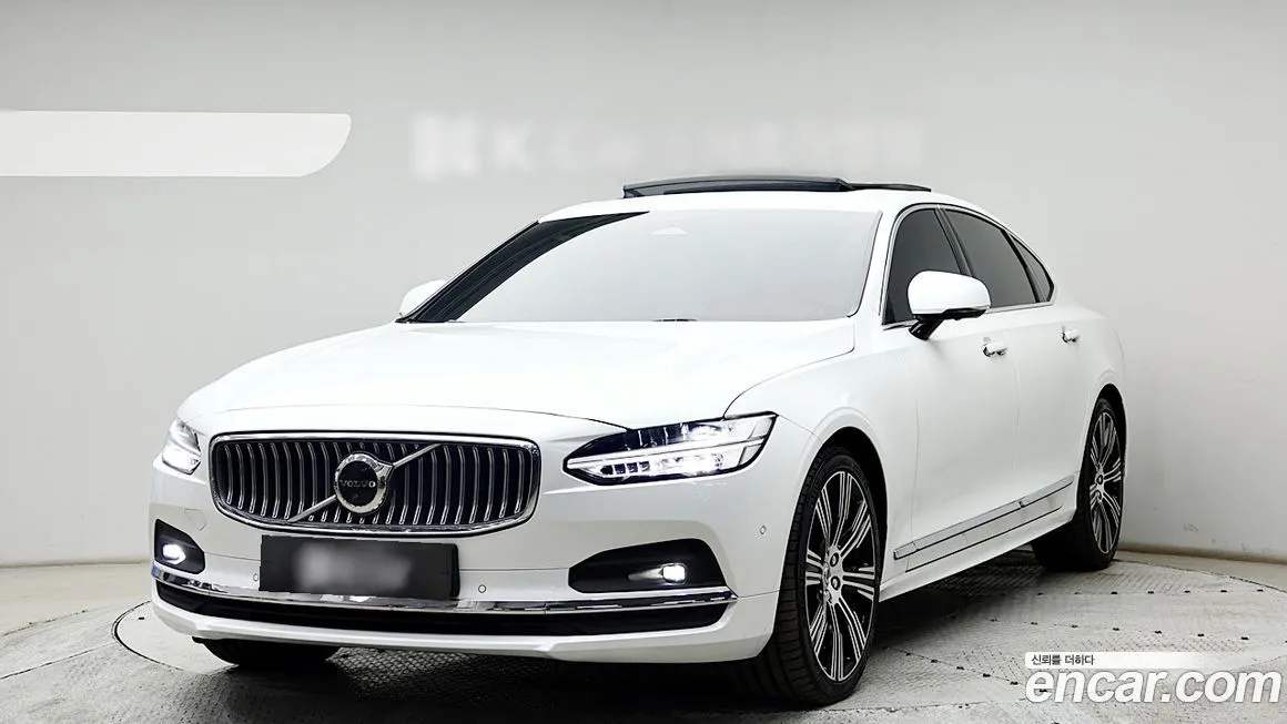 Volvo S90 — фото 1