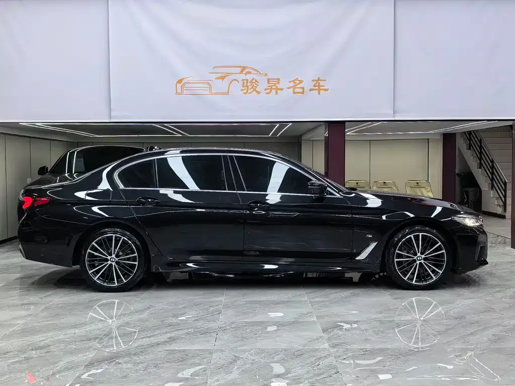 BMW 5 Series — фото 3