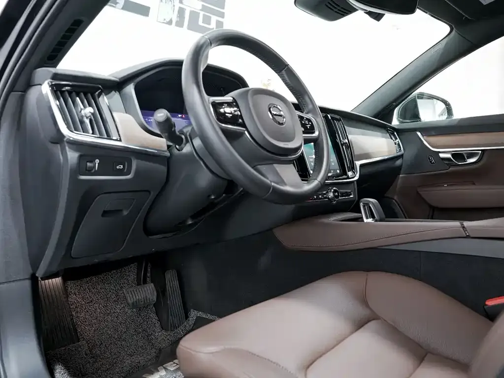 Volvo S90 2021 из CN, фото 3