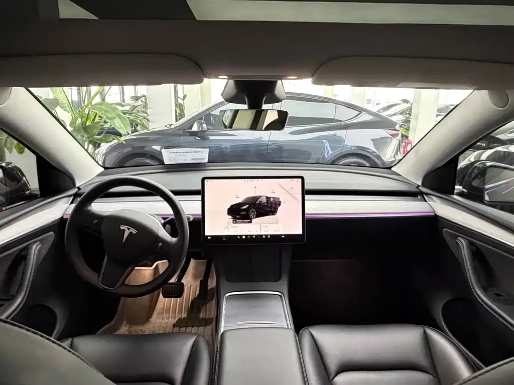 Tesla Model Y — фото 2