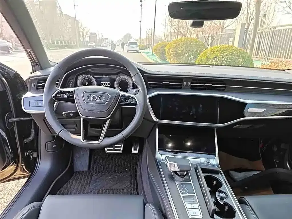 Audi A6L — фото 2