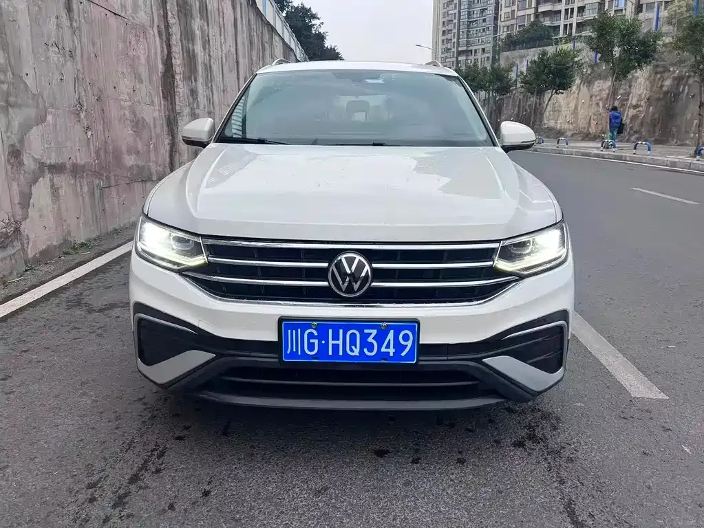 Volkswagen Tiguan L 2022 из CN, фото 8