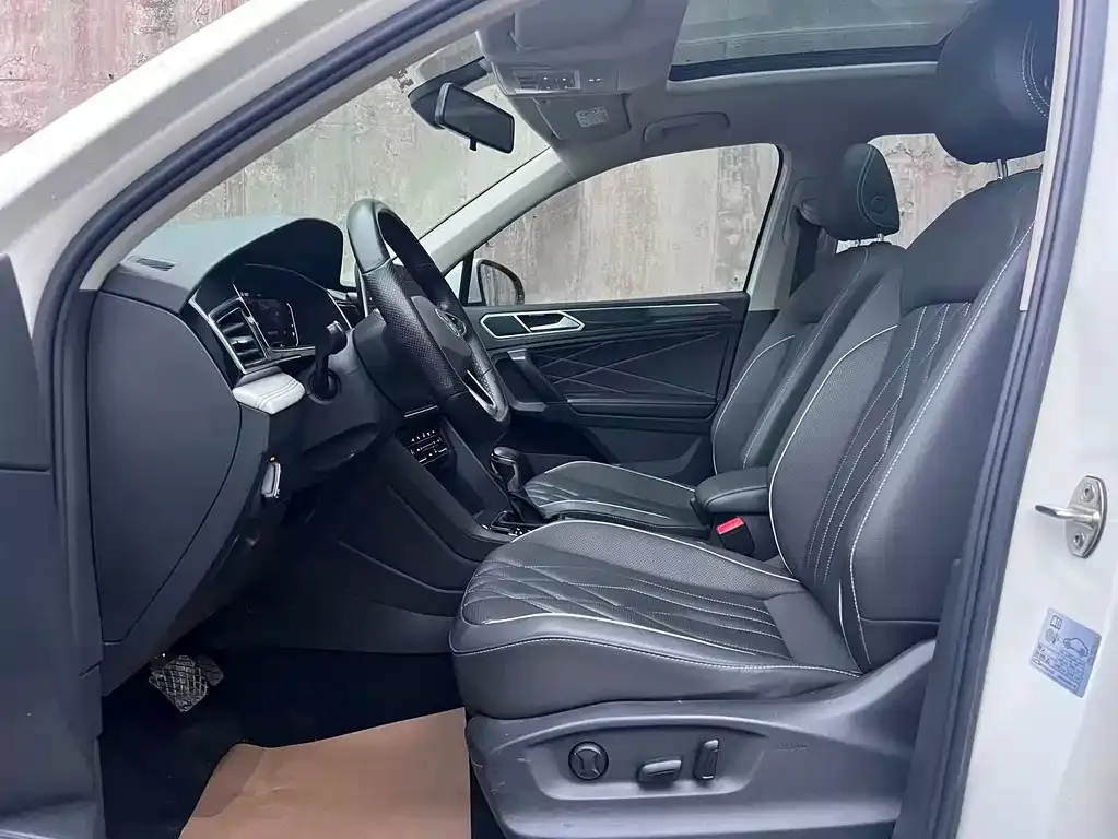 Volkswagen Tiguan L 2022 из CN, фото 4