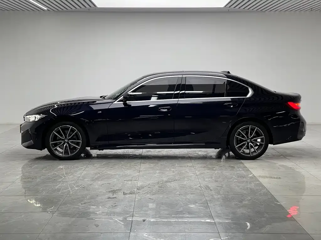 BMW 3 Series 2024 из CN, фото 4