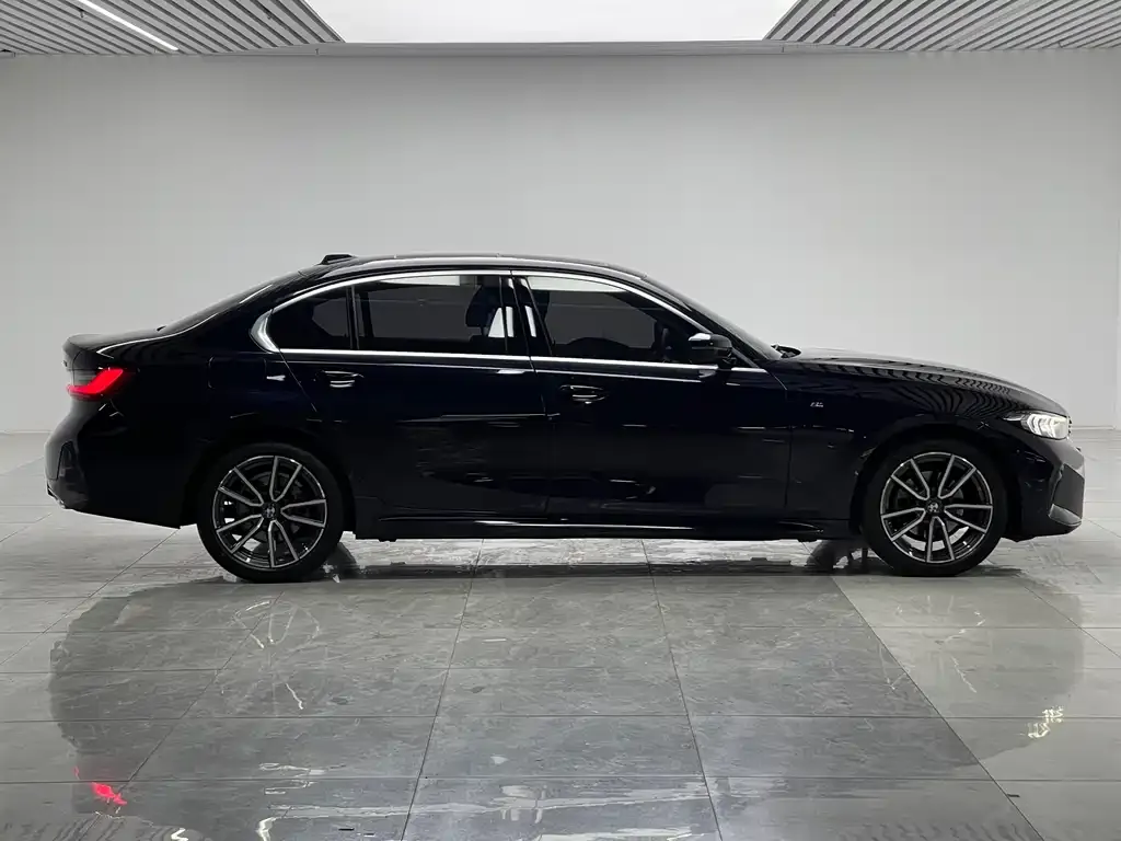 BMW 3 Series 2024 из CN, фото 10