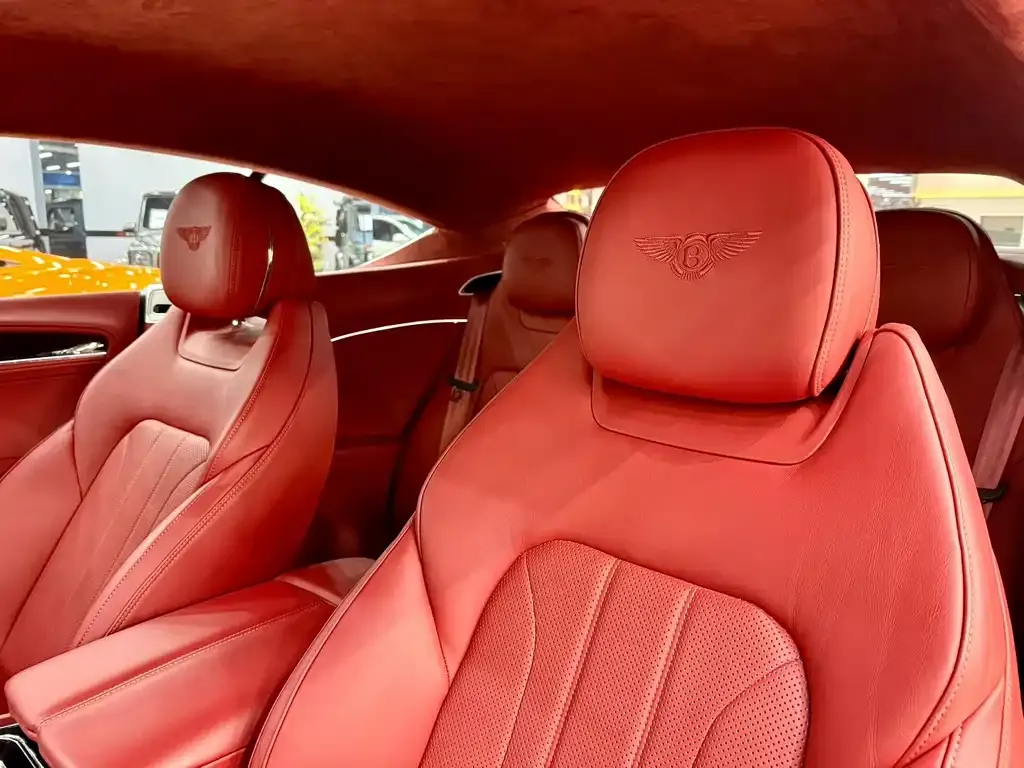Bentley Continental 2023 из CN, фото 6
