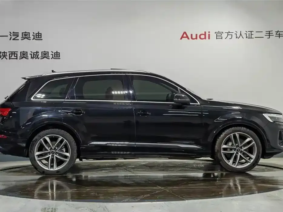 Audi Q7 — фото 3