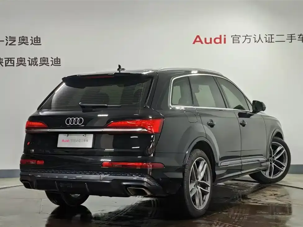 Audi Q7 — фото 2