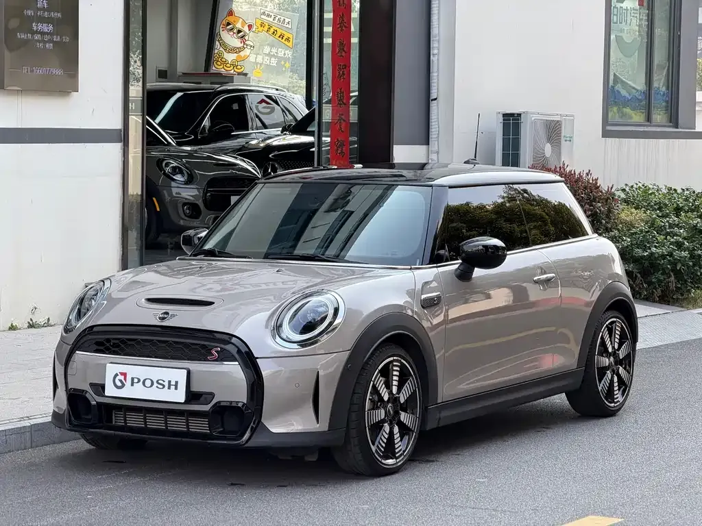 MINI Cooper (3-door) — фото 1