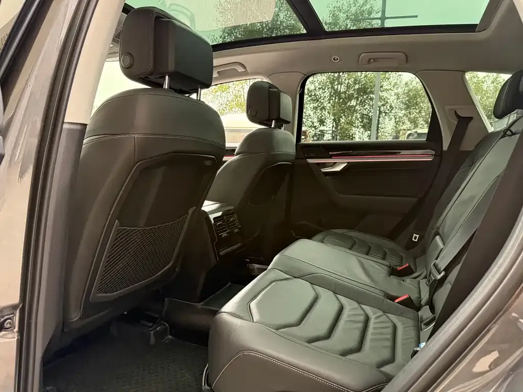 Volkswagen Touareg 2022 из CN, фото 4