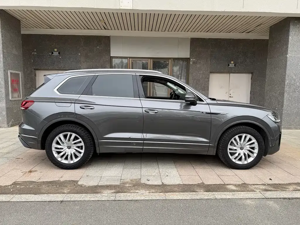 Volkswagen Touareg 2022 из CN, фото 5