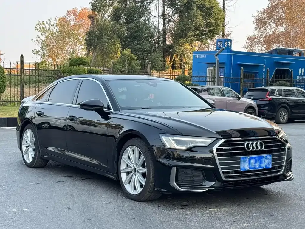 Audi A6L — фото 8