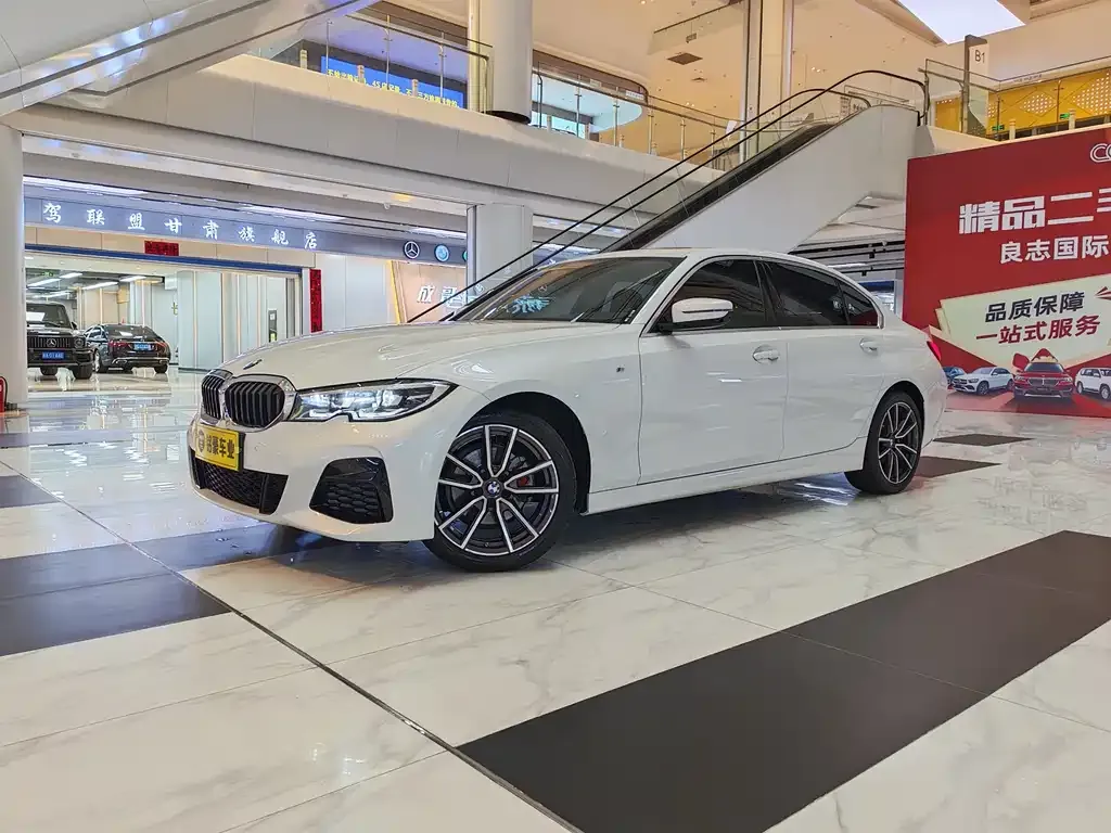 BMW 3 Series 2022 из CN, фото 2