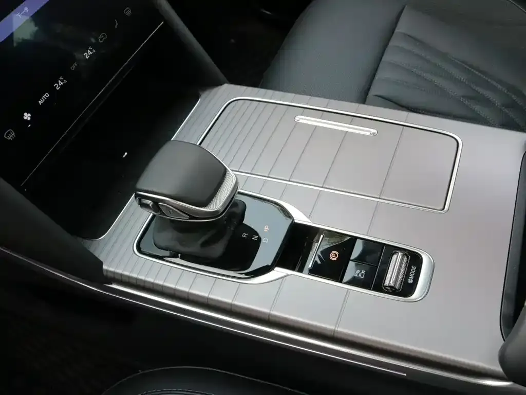 Hongqi HS7 PHEV 2024 из CN, фото 3