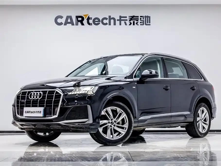 Audi Q7 2023 из CN, фото 1