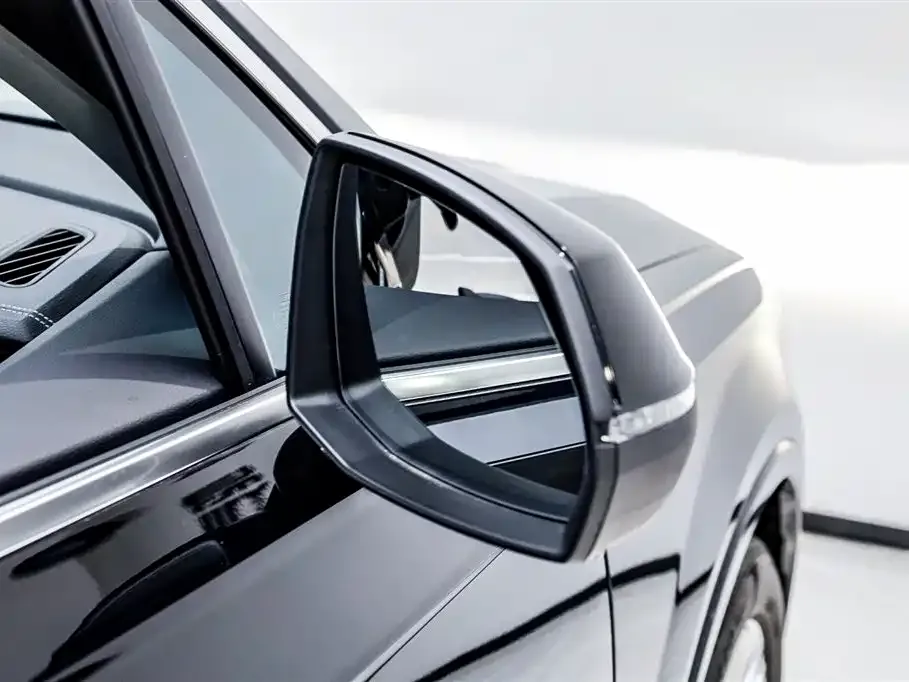 Audi Q7 2023 из CN, фото 5