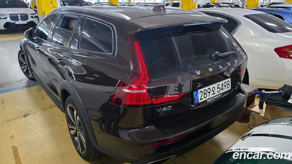 Volvo V60 2021 из KR, фото 2