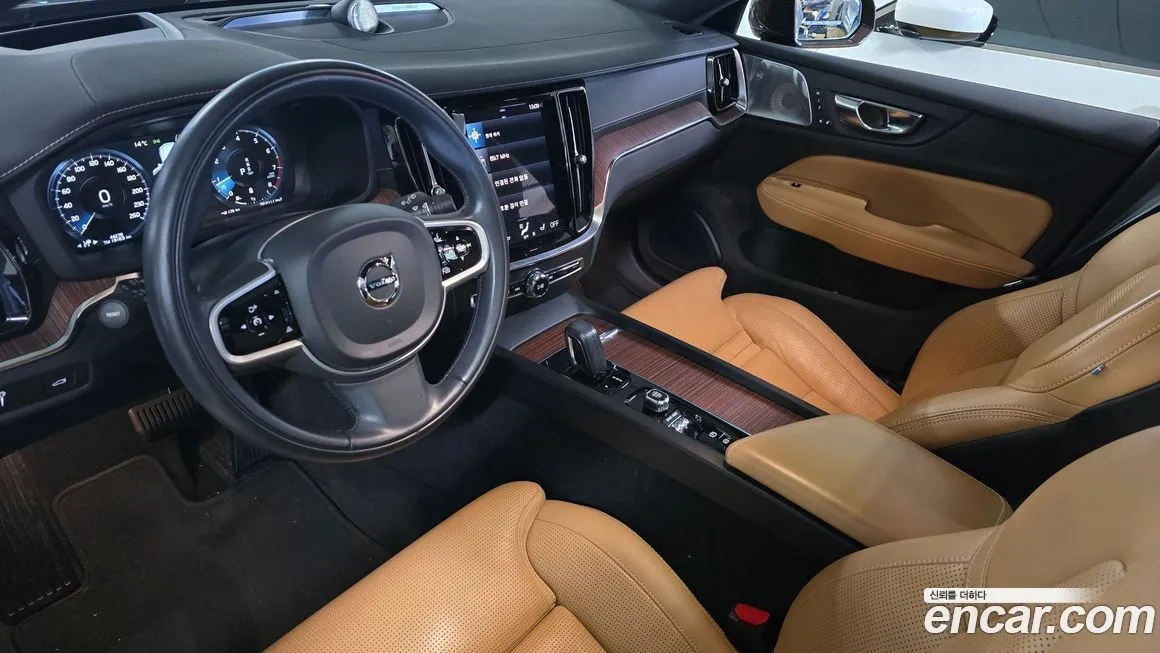 Volvo V60 2021 из KR, фото 9