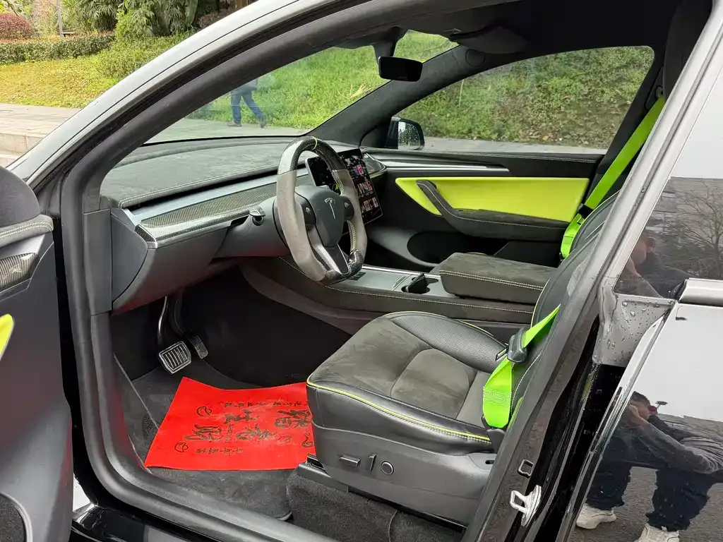 Tesla Model Y — фото 9