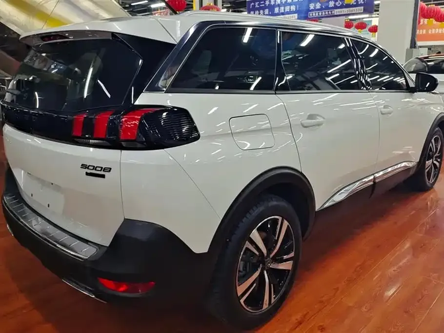 Peugeot 5008 2024 из CN, фото 5