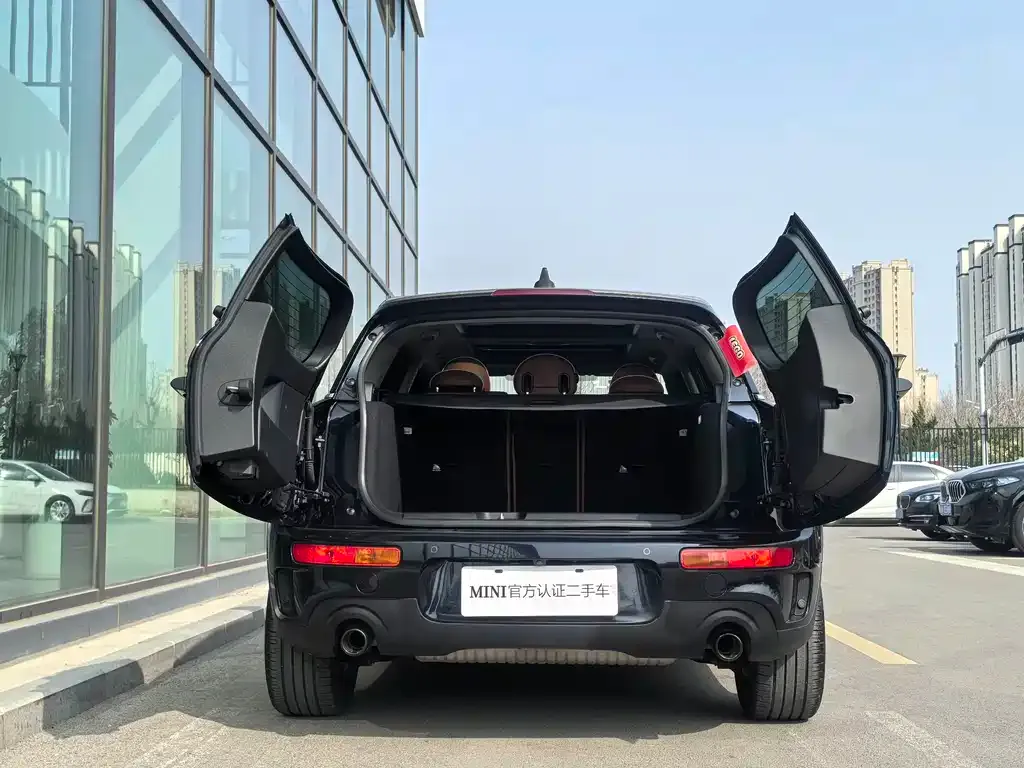 MINI Clubman — фото 2