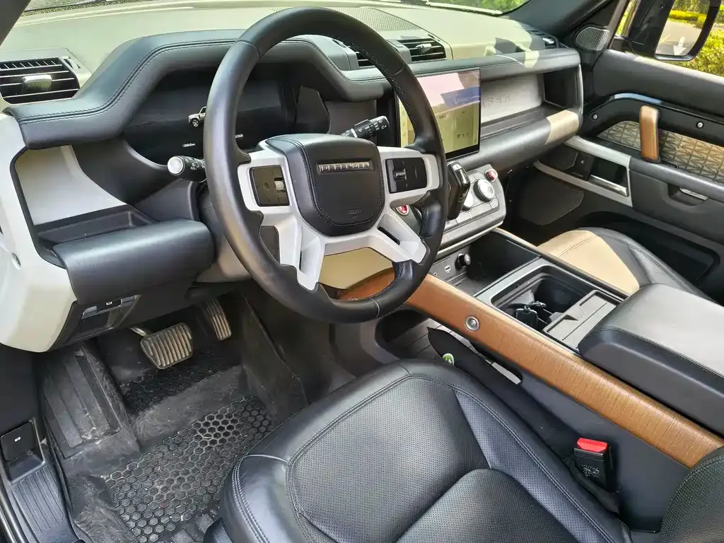 Land Rover Defender — фото 6