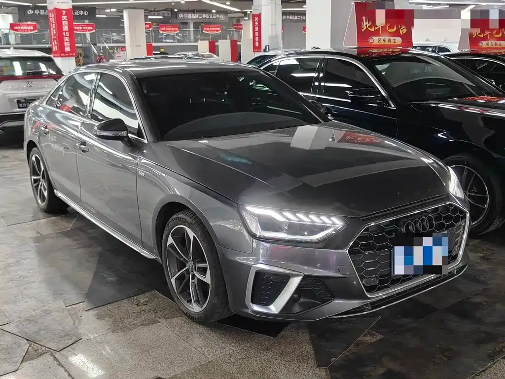 Audi A4L 2022 из CN, фото 1