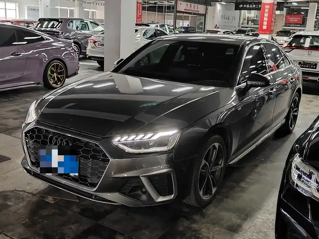 Audi A4L 2022 из CN, фото 9