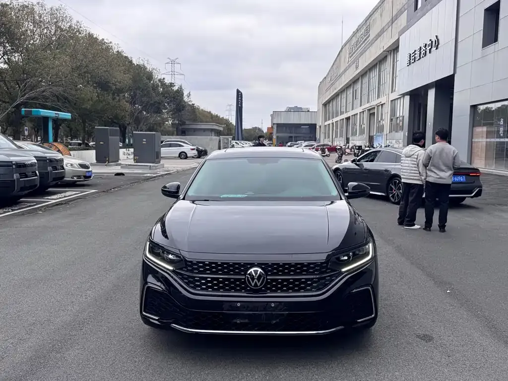 Volkswagen Passat — фото 6