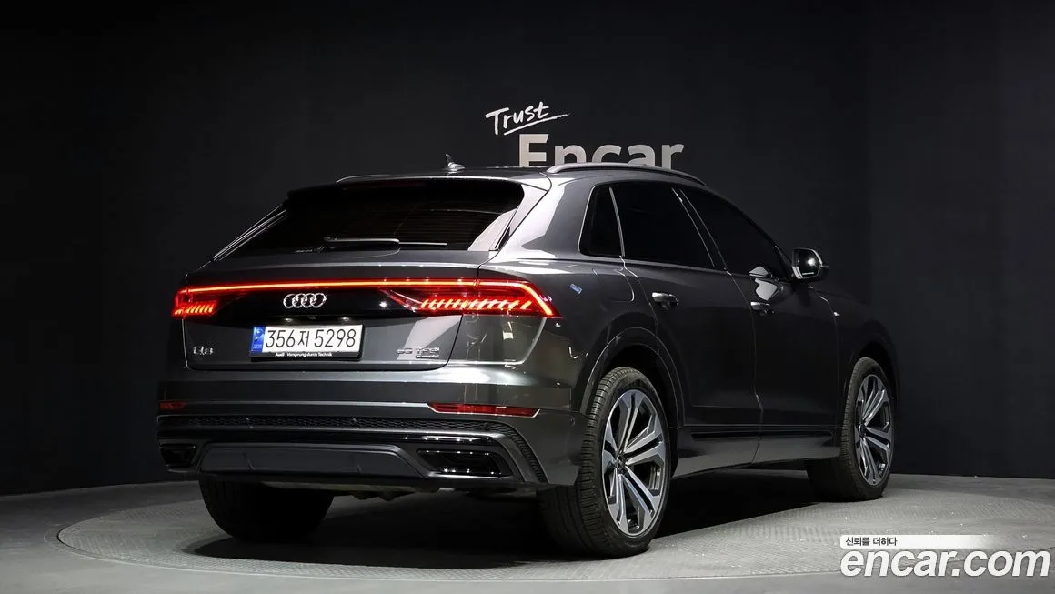 Audi Q8 — фото 8