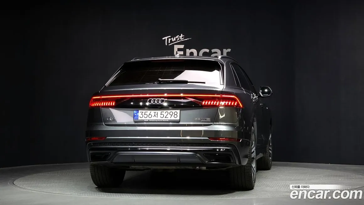 Audi Q8 — фото 4