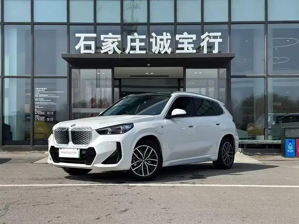 BMW iX1 2024 из CN, фото 1