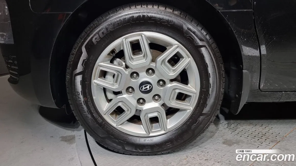 Hyundai Staria — фото 2