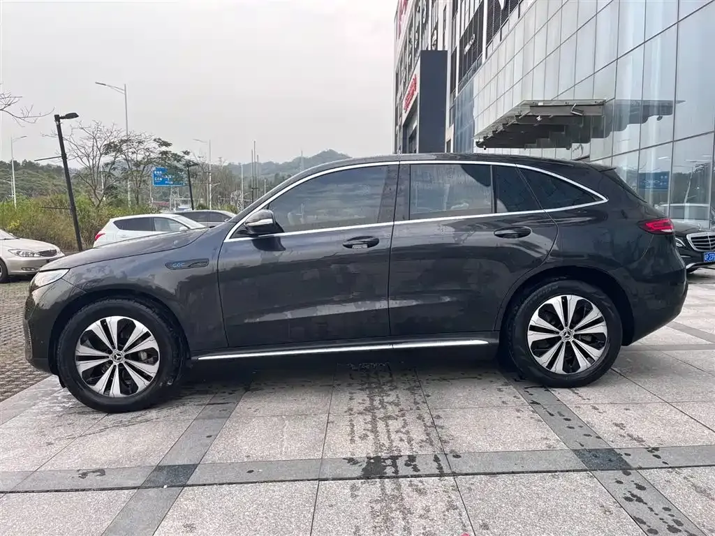 Mercedes-Benz EQC — фото 4