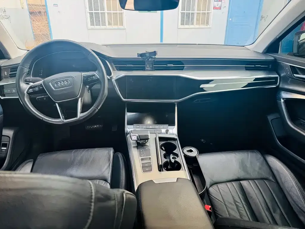 Audi A6L 2021 из CN, фото 2
