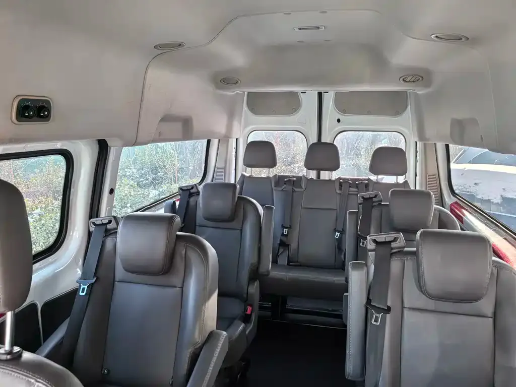 Ford Transit 2023 из CN, фото 7