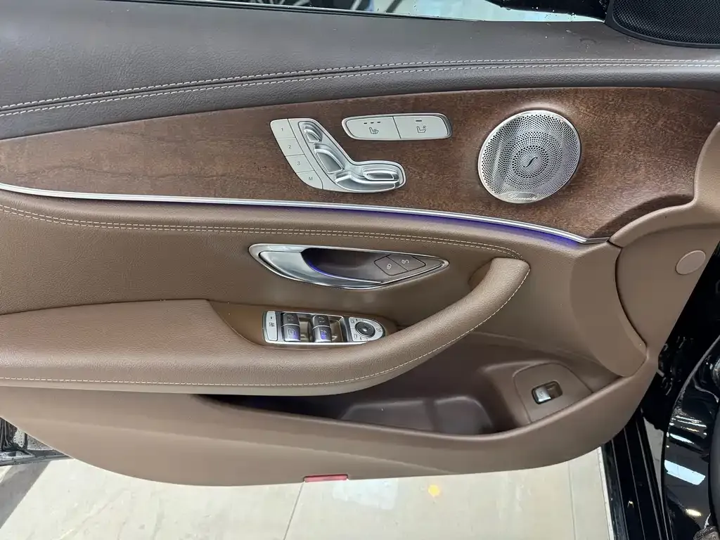 Mercedes-Benz E-Class 2023 из CN, фото 4
