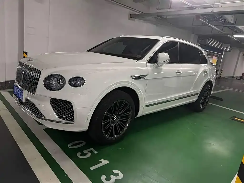 Bentley Bentayga 2025 из CN, фото 4