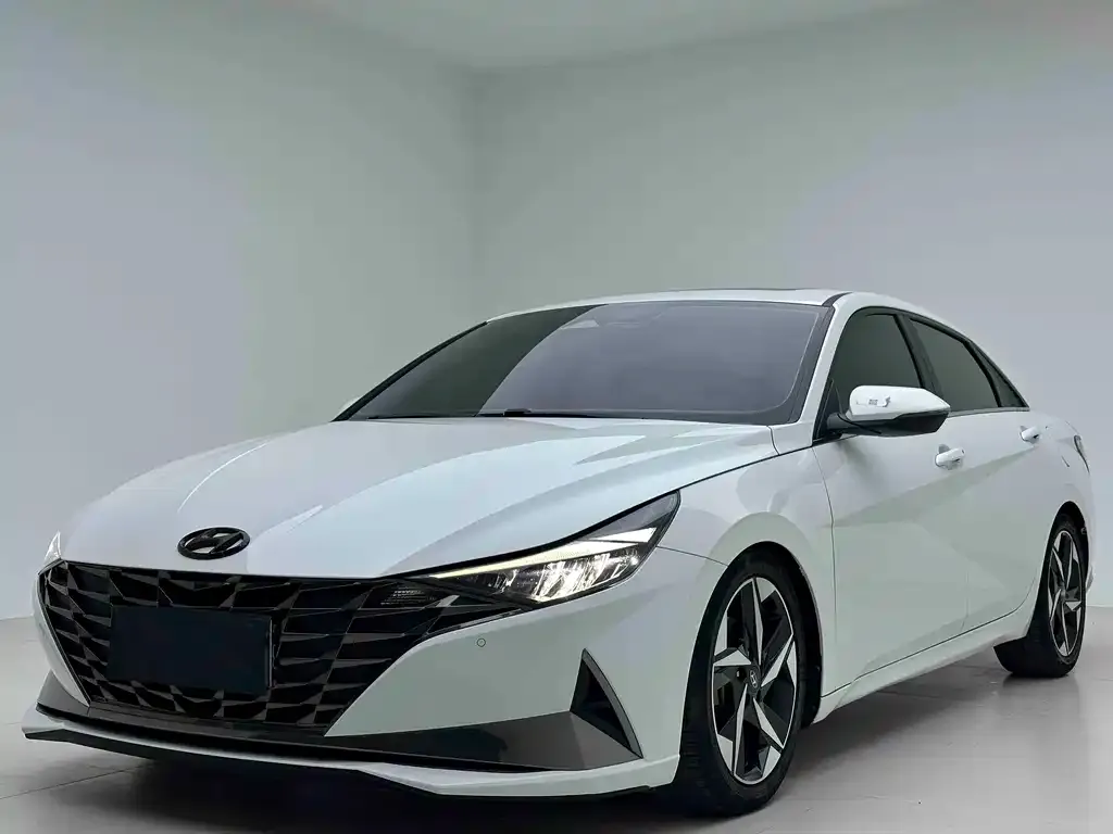 Hyundai Elantra 2022 из CN, фото 1